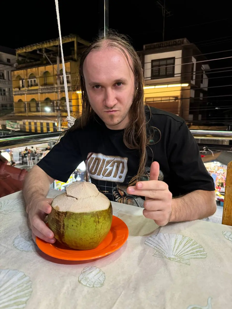 MOAR хавыча всякого. Ужраться в хрюшу здесь очень легко! 