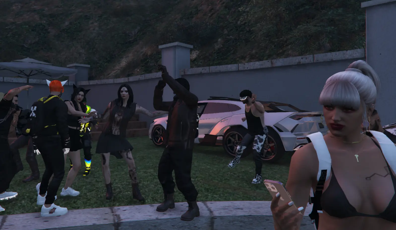 Тема сисек Леси не раскрыта ))