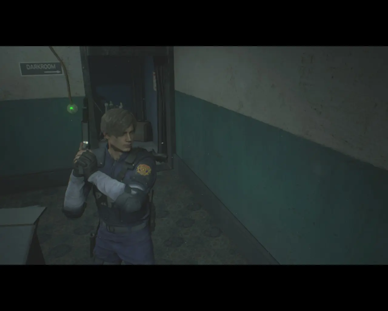 Контент для Гертруды. Леон с огромным стволом.