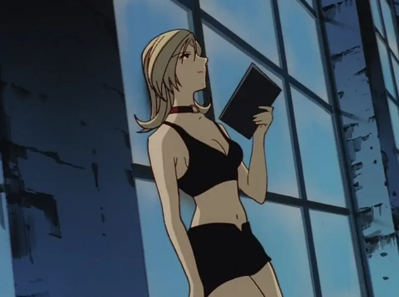 Как и у Эмеральдас, у Ангела тоже есть шрамы. Только не на лице.