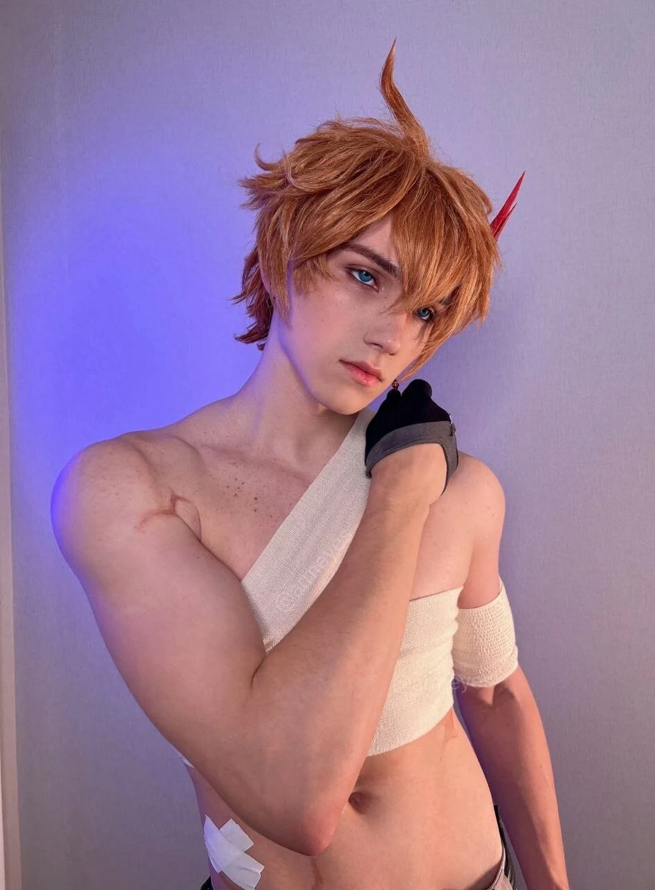 Basil опубликовал историю «Косплей на Тарталью» Genshin_Impact Базилопост...