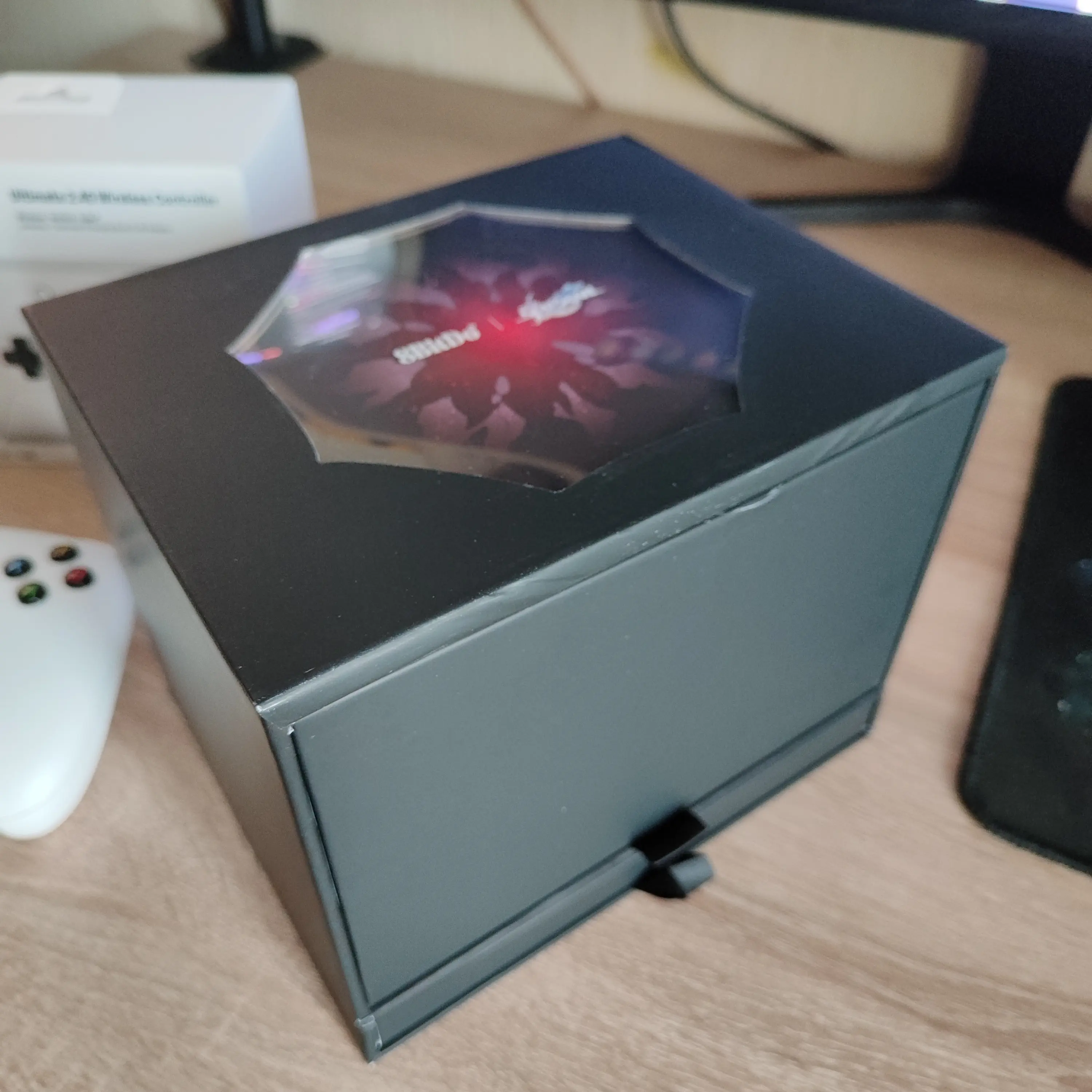 Жаль фото не передает всю глубину и красоту цвета...