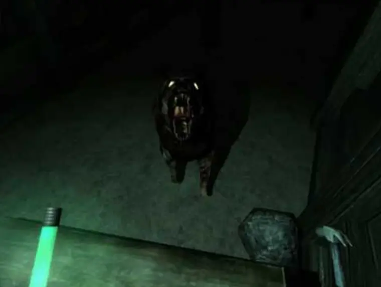   Не достанешь. Я на ящике.  