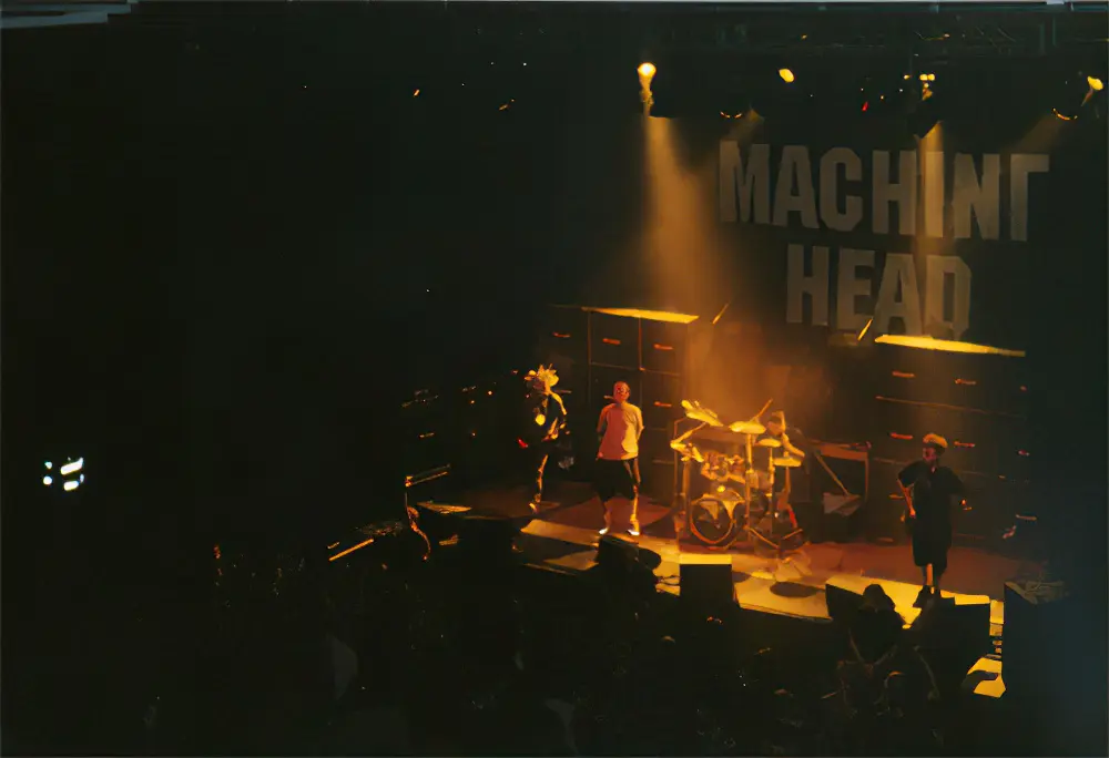 Фотографии с выступления группы на разогреве у Machine Head