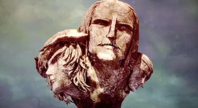 Стелла с барельефами претендентов на престол.