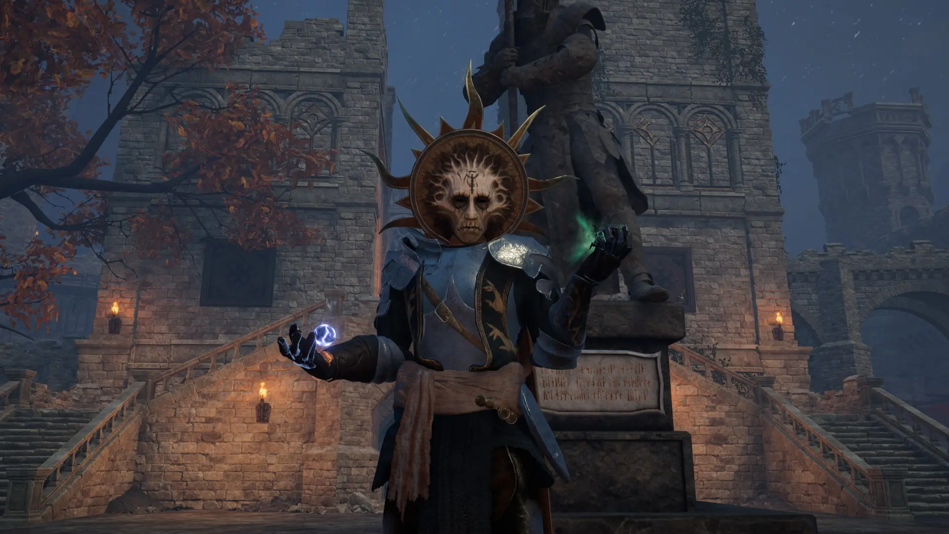 При желании любому предмету можно выдать скин другого, за многоденег. На то чтобы так раскрасить боевой халат моего персонажа я вбухал большую часть состояния, но особо его тратить было некуда.