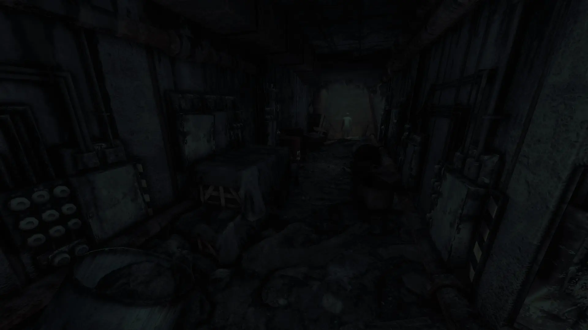 Неужели ещё кто-то выжил? Постой!