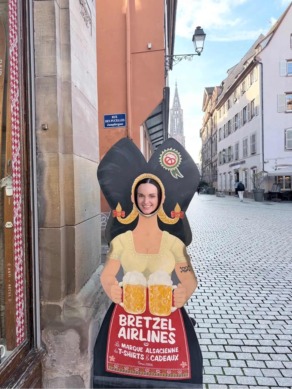 Наконец-то сделала себе сиськи 🌚 Жаль, что временные и тату 😂