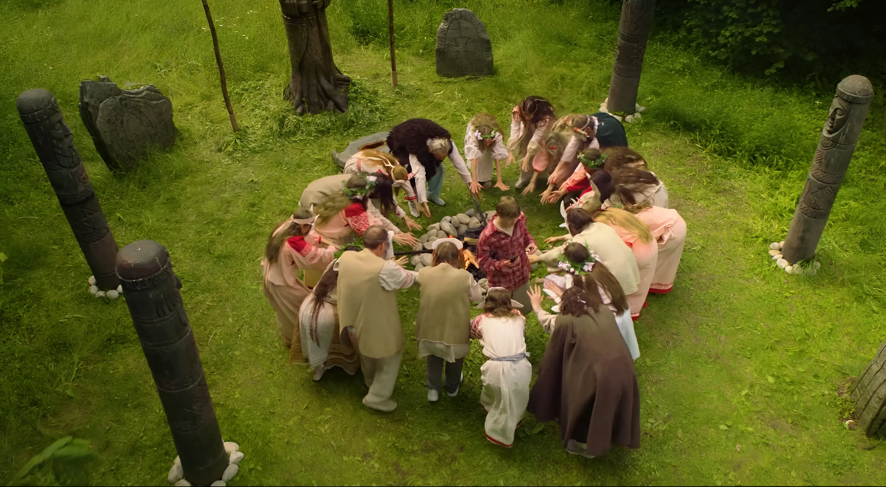 Одна из атмосферных сцен серии. Создатели решили вновь углубиться в мифологию.