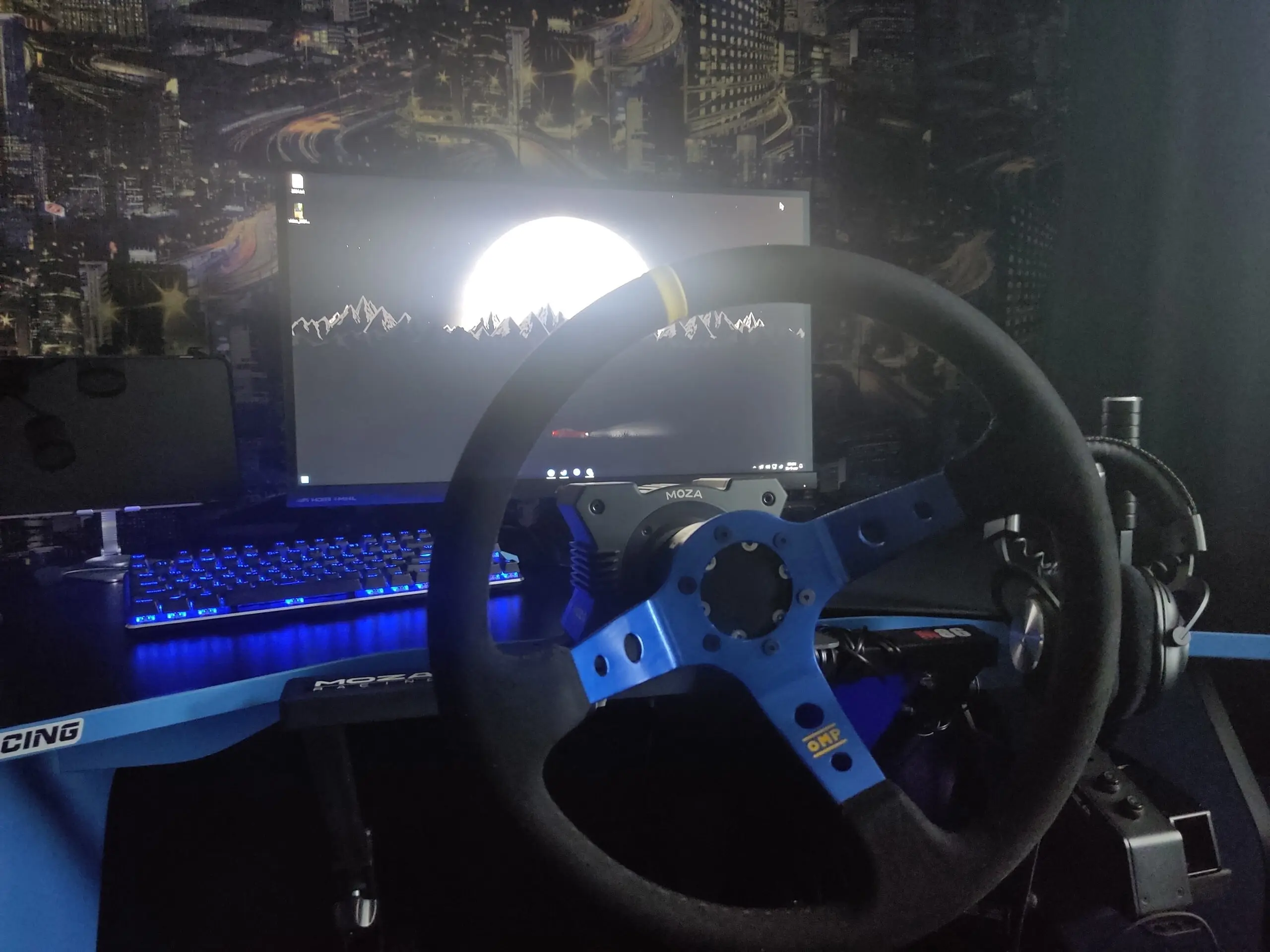 спустя пару месяцев докупил и стойку под это дело + ручник с секвентальной КПП