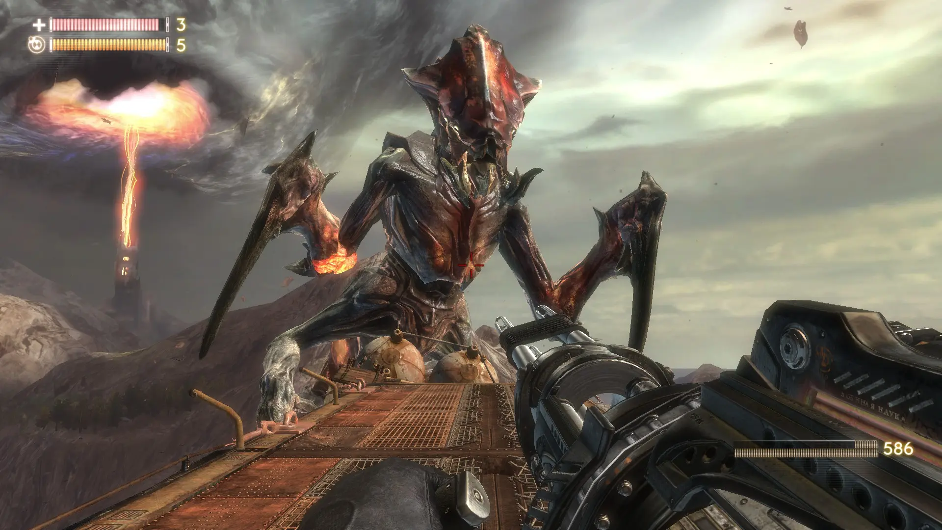 удивительный босс. за те две с половиной минуты боя с ним он умудряется задушить своей унылостью. какбы, в дед спейсе боссы тоже были со светящимися уязвимыми точками, но их дизайн был интересным и драться с ними было здорово. тут нет