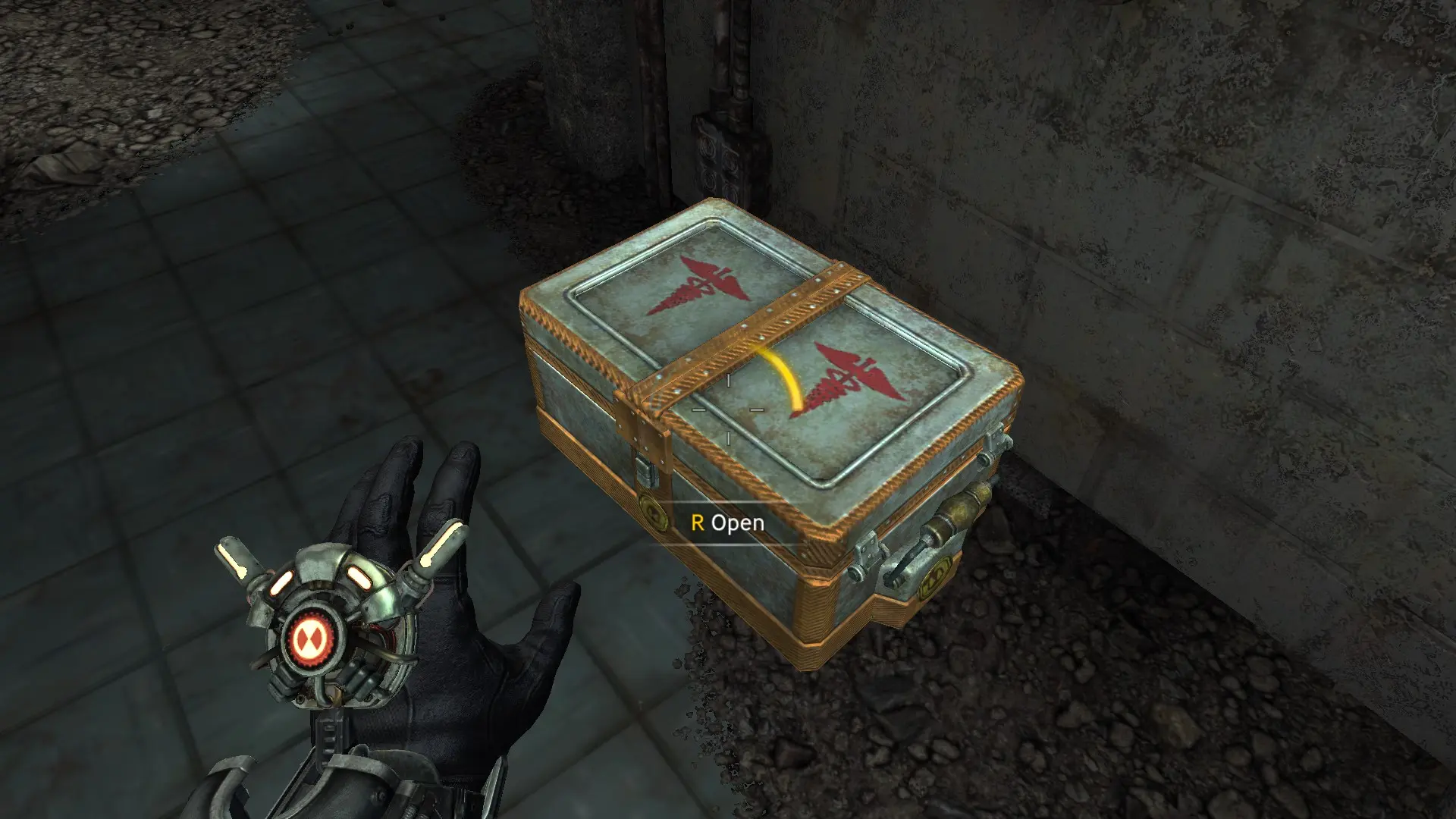 хуяк - и теперь можно достать аптечки.