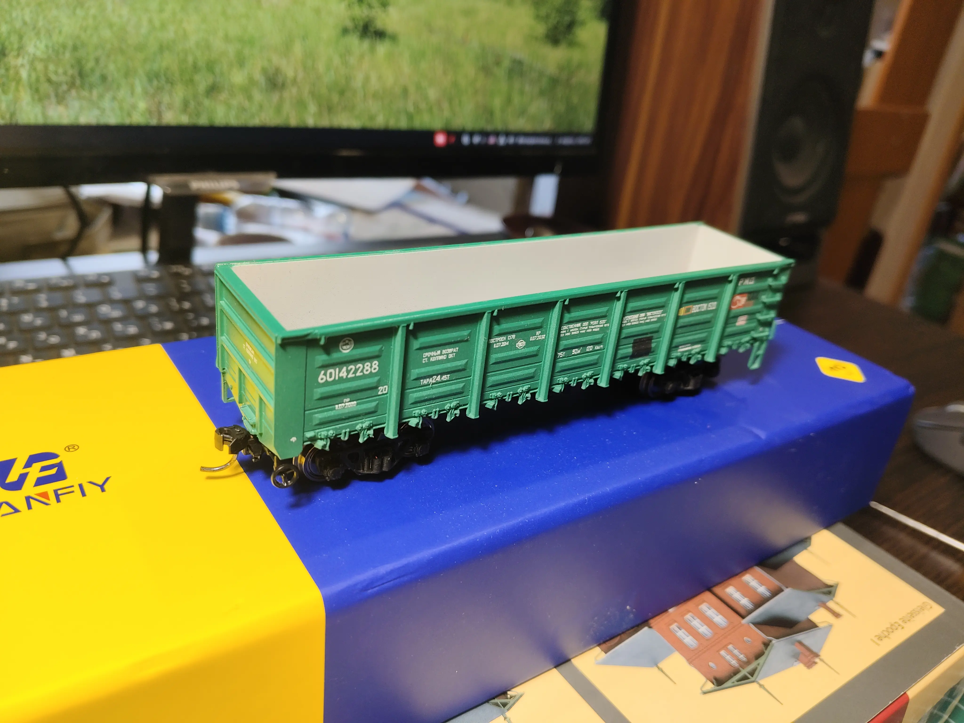 Болел неделю, запилил вагончик