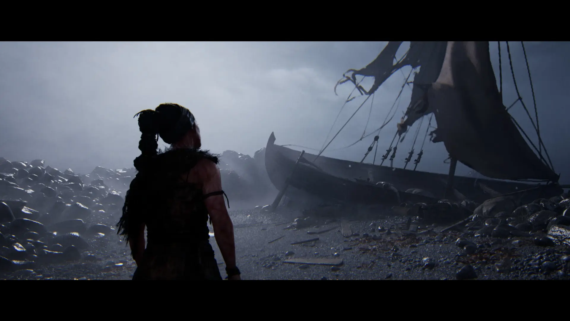 на таких вот ладьях везли рабов, пока шторм не выбросил всех на каменистый берег