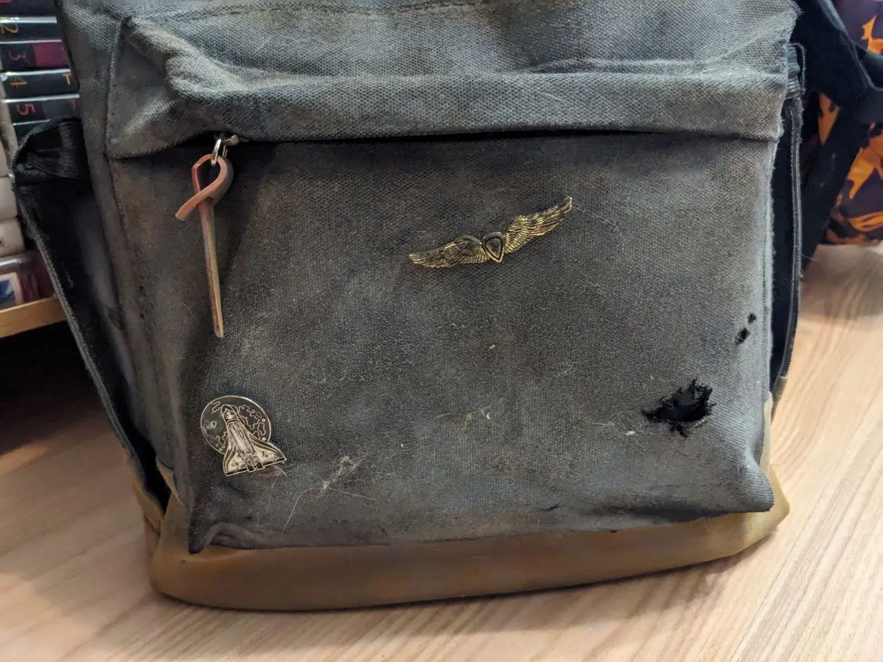 (6 фото) Трудно поверить, что этому рюкзаку меньше недели