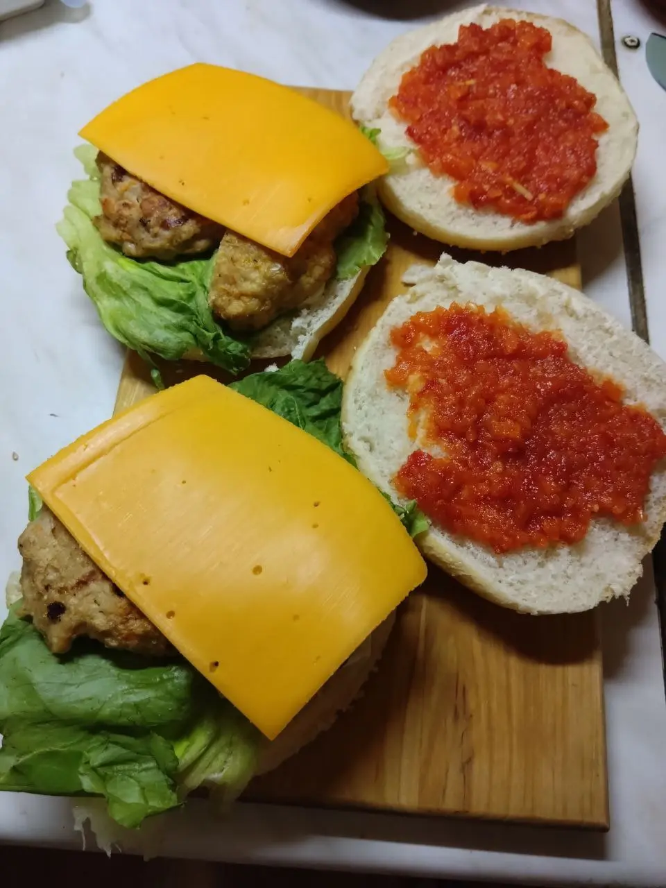 Парни такие "да нет у меня депрессии" а потом идут на кухню и готовят это все за один вечер