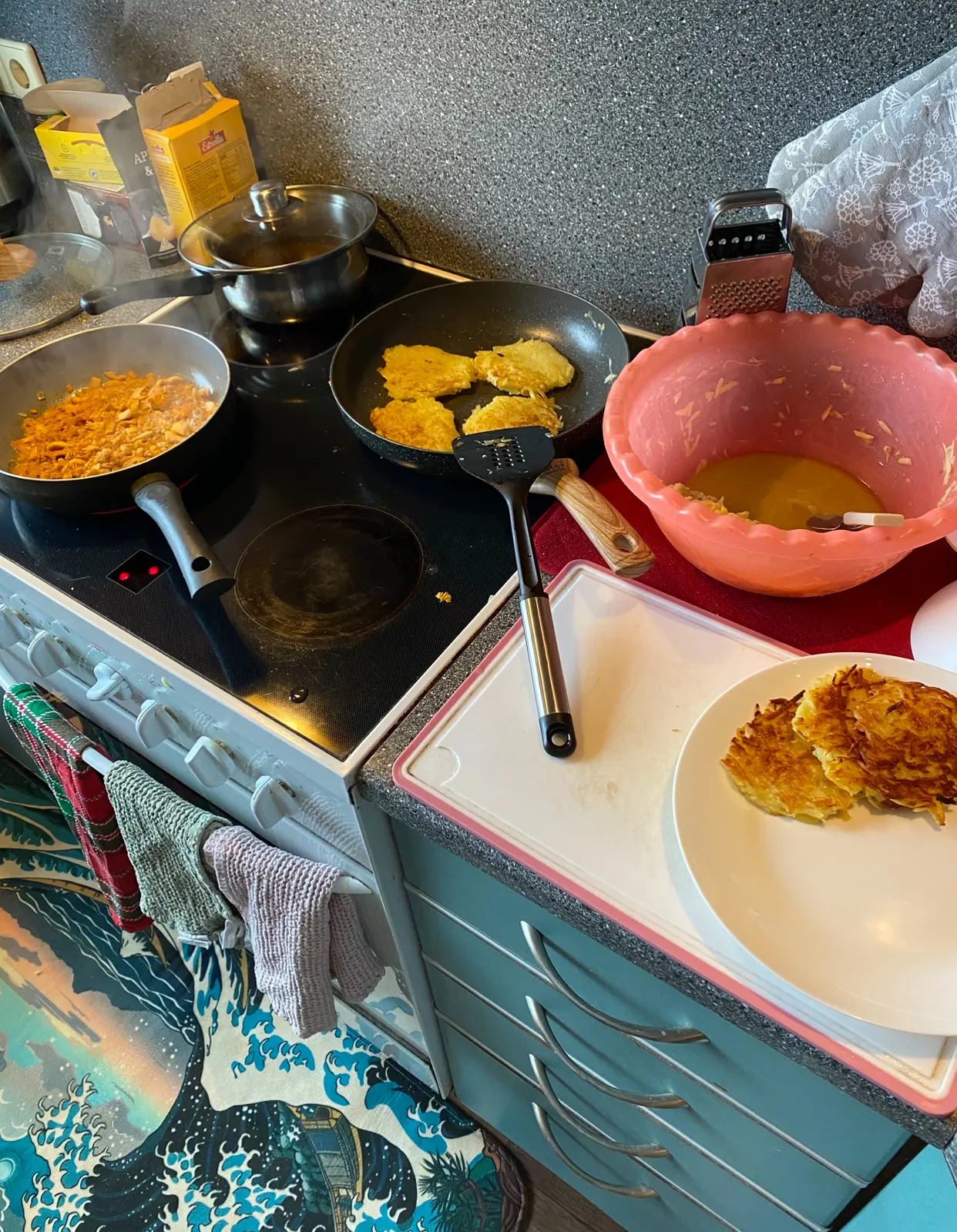 Я хоть и повар, но дома готовить капец не люблю) Должен быть прям настрой и желание 🦦