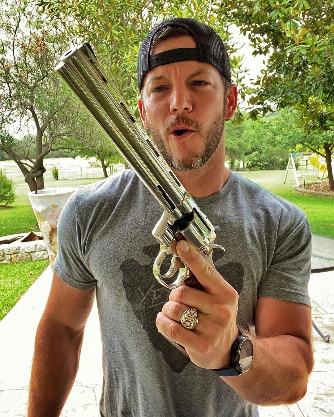 Мэтт идёт карать всех, кто говорит что хабе нет девушек