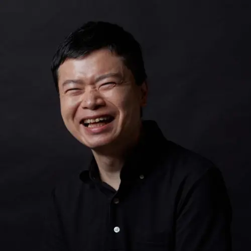 Главный художник по анимации Йосио Намики (並木 良夫) уточнил, что Тояма играл гангстера в районе красных фонарей, причём будучи подшофе.