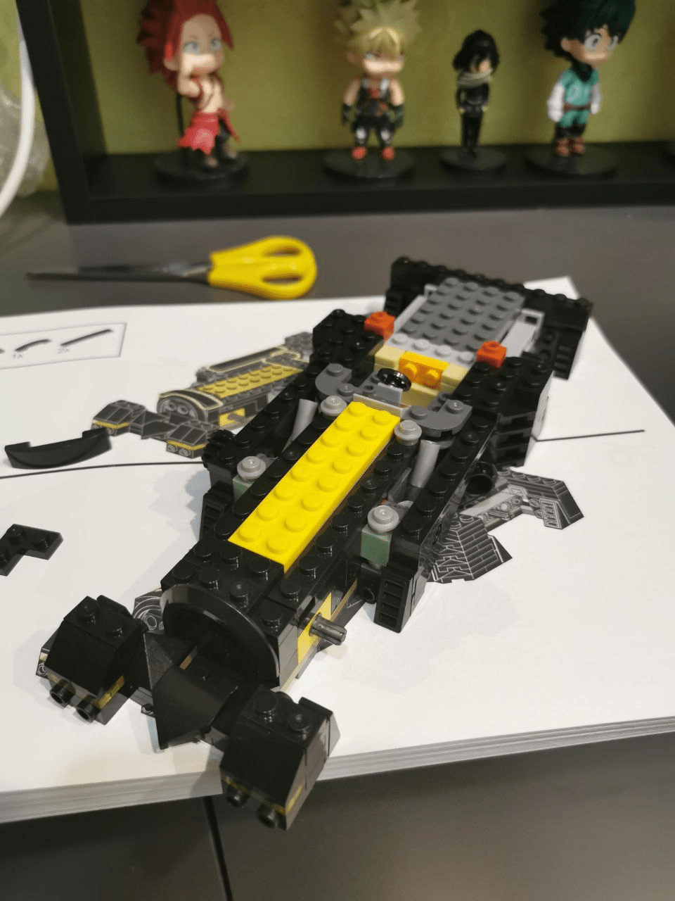 Минимум движущихся частей. Это не Technics какой-нибудь.