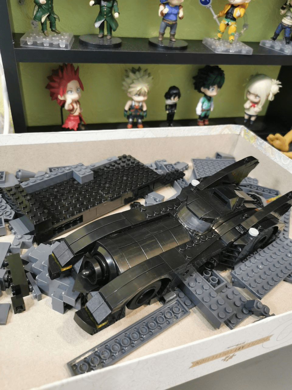 Пластик царапанный в хлам. Минус китайских конструкторов.